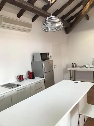 Al Sei Rooms Varese Bed & Breakfast